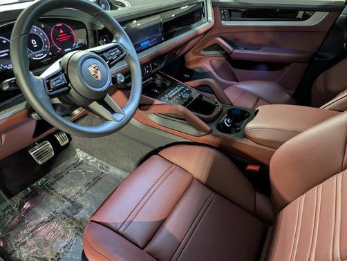 Arctic Grey 2026 Porsche Cayenne S