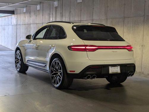 2026 Porsche Macan AWD