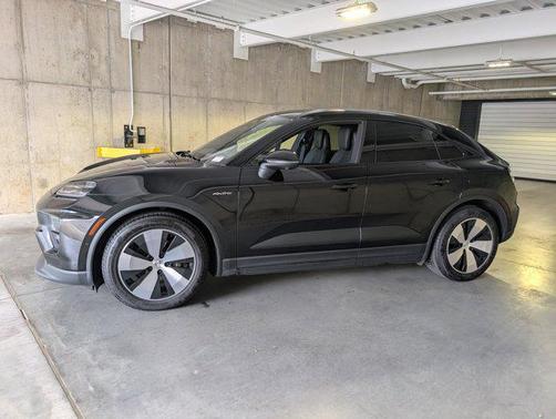 2025 Porsche Macan Electric