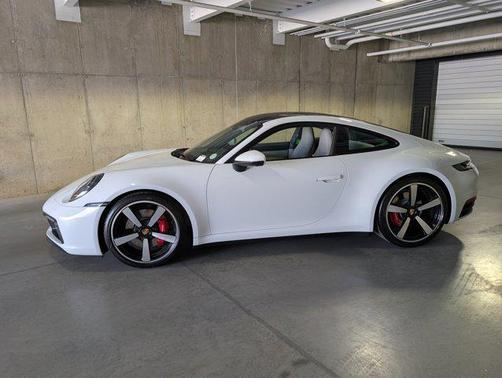 2022 Porsche 911 Carrera S