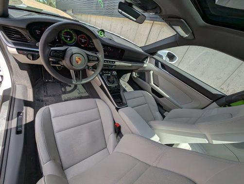 2022 Porsche 911 Carrera S