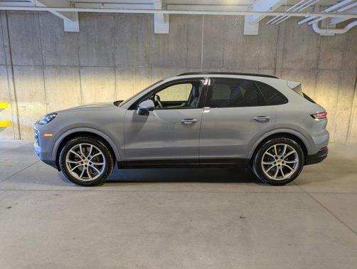 2025 Porsche Cayenne S