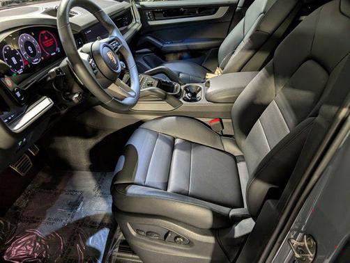 2025 Porsche Cayenne S