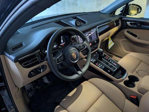 2026 Porsche Macan AWD