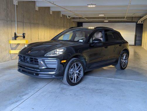 2026 Porsche Macan AWD