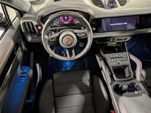 Arctic Grey 2026 Porsche Cayenne GTS