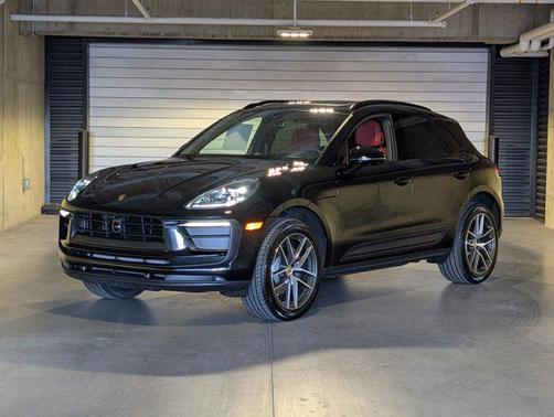2026 Porsche Macan AWD
