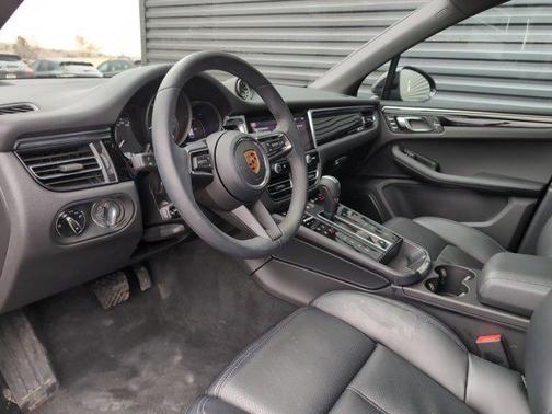 2024 Porsche Macan Base
