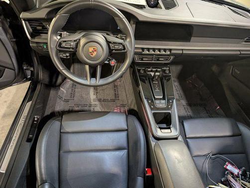 2025 Porsche 911 Carrera