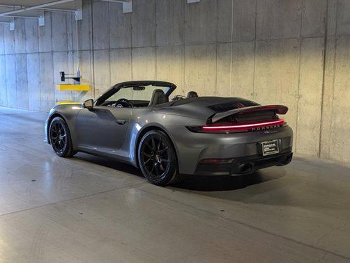 2025 Porsche 911 Carrera