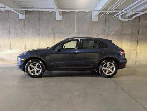 Night Blue Metallic 2020 Porsche Macan AWD