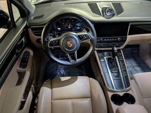 Night Blue Metallic 2020 Porsche Macan AWD