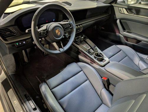 2025 Porsche 911 Carrera