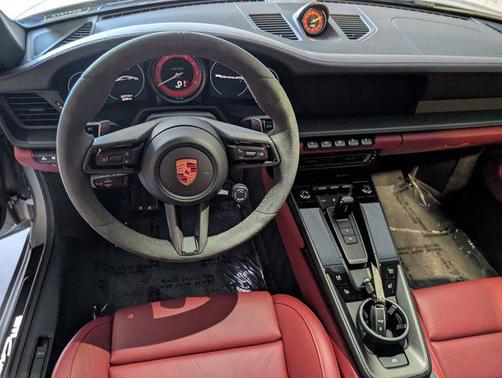 2024 Porsche 911 Carrera GTS