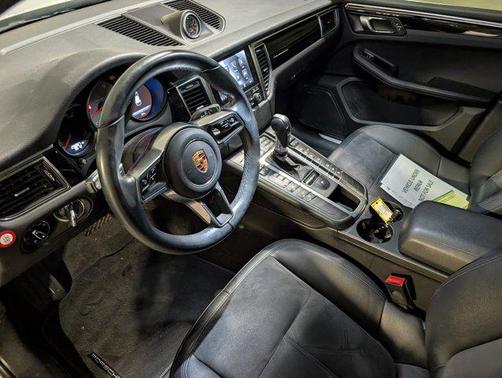 2017 Porsche Macan S