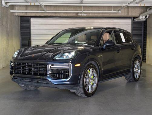 Algarve Blue Metallic 2024 Porsche Cayenne Cayenne Turbo E-Hybrid