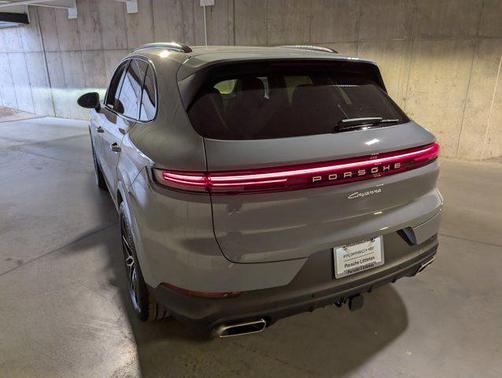 2025 Porsche Cayenne AWD