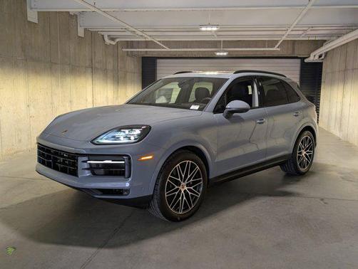 2025 Porsche Cayenne AWD