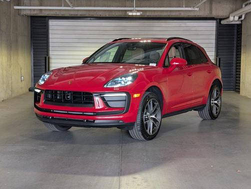 2026 Porsche Macan AWD