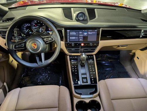 2026 Porsche Macan AWD