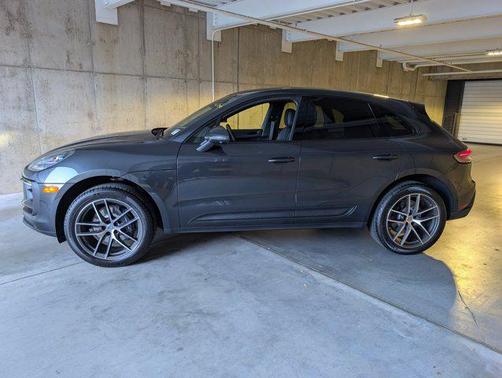 2026 Porsche Macan AWD