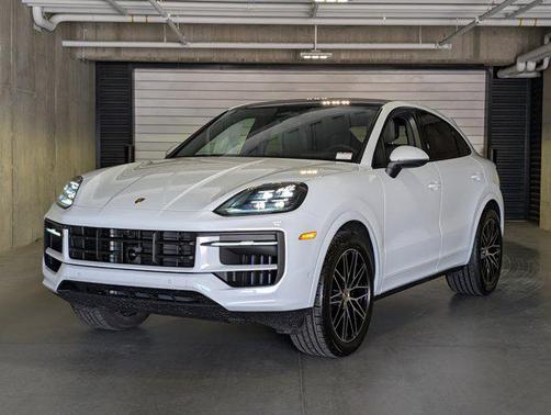 Carrara White Metallic 2026 Porsche Cayenne Cayenne