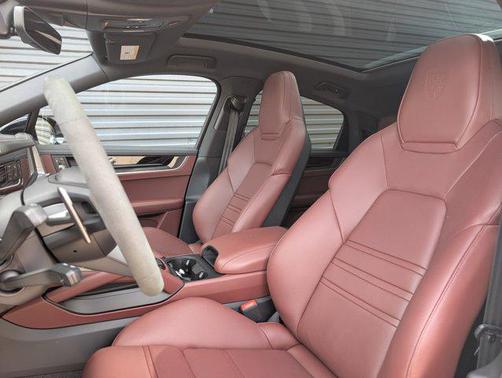2025 Porsche Cayenne S