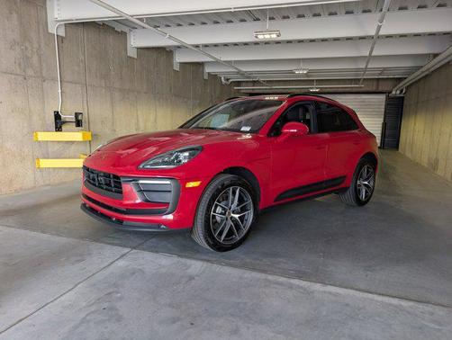 2026 Porsche Macan AWD