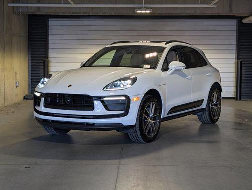 2025 Porsche Macan AWD