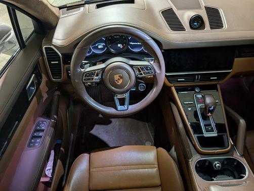 2022 Porsche Cayenne Turbo