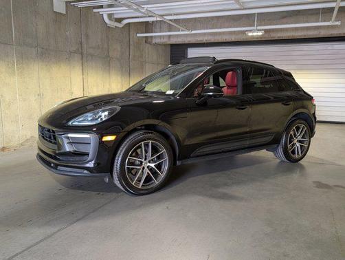 2025 Porsche Macan AWD