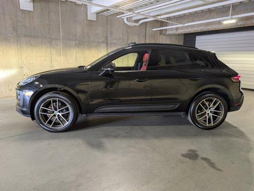2025 Porsche Macan AWD