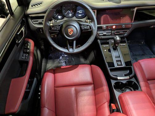 2025 Porsche Macan AWD