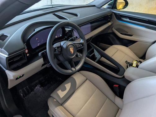 2025 Porsche Macan Electric