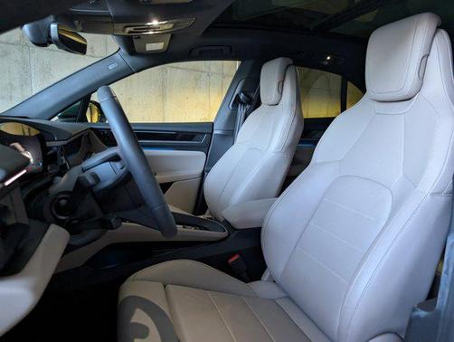 2025 Porsche Macan Electric