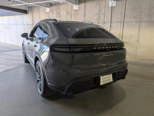 2025 Porsche Macan 4S