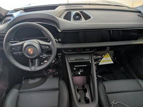 2025 Porsche Macan 4S