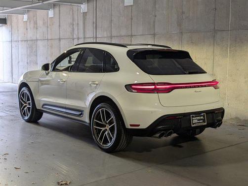 2025 Porsche Macan AWD