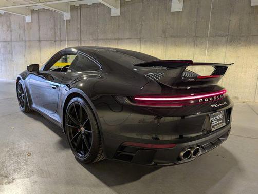 2024 Porsche 911 Carrera 4S