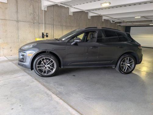 2025 Porsche Macan AWD