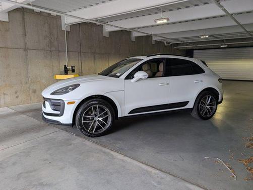 2026 Porsche Macan AWD