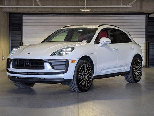 2025 Porsche Macan AWD