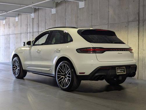 2025 Porsche Macan AWD