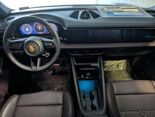 2025 Porsche Macan Electric