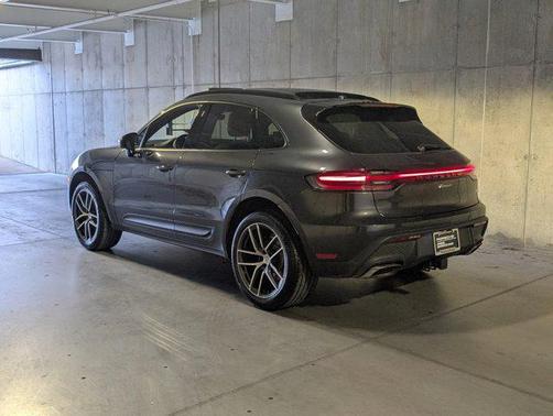 2025 Porsche Macan AWD