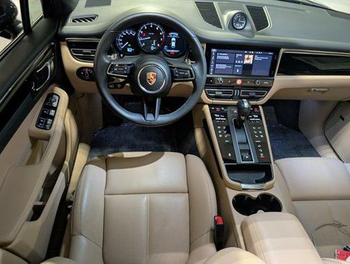 2025 Porsche Macan AWD
