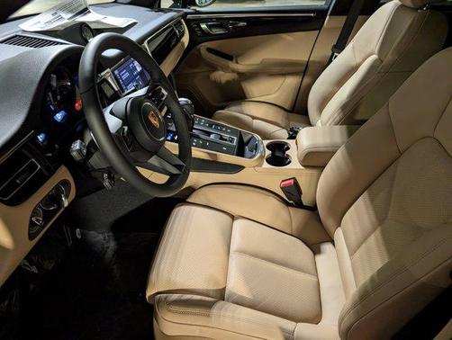 2026 Porsche Macan AWD