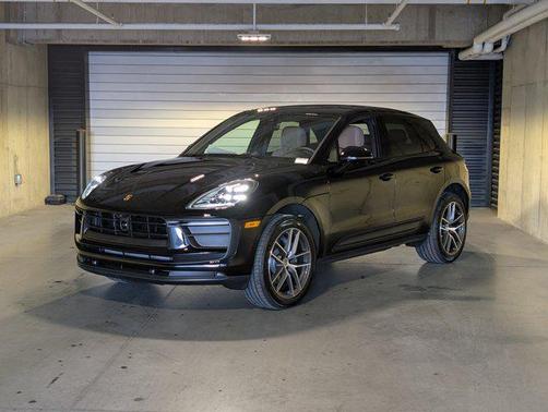 2026 Porsche Macan AWD