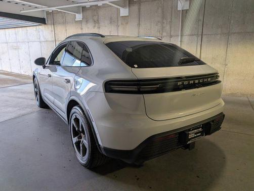 2024 Porsche Macan 4