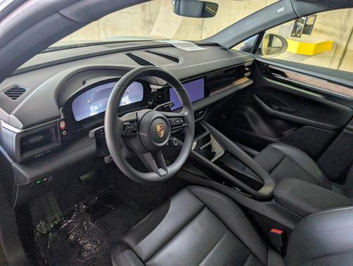 2024 Porsche Macan 4